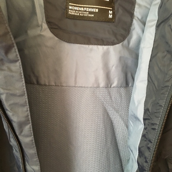 The North Face Rain Wind Shell Jacket NWT - Picture 6 of 11